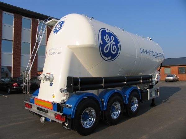 Seit der Bauma im Programm: Die Silo-Einheiten EUT 36 von Feldfbinder