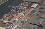 Wussten Sie schon, dass der Hafen Duisburg zu den 100 gr��ten Containerh�fen der Welt geh�rt? 