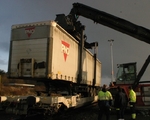  Huckepack auf Schienen: Die ersten Trailerz�ge verlassen den G�teborger Hafen 