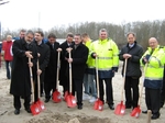 Signalwirkung f�rs Hafenprojekt: Der erste Spatenstich f�r die InfoBox zum JadeWeserPort in Wilhelmshaven