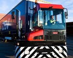 F�r europ�ische Verh�ltnisse konzipiert: Kalmar pr�sentierte jetzt die f�r hiesige Logistik- und Distributionszentren entwickelte Zugmaschine TT612d