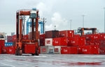 Sieben mal sieben: Sieben neue Straddle Carrier der siebten Generation werden ab Herbst den Containerumschlag im Hafen von Tacoma/Washington (USA) verst�rken