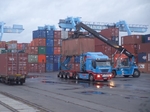 Top Ten Platzierung: Mit knapp 113.000 TEU Umschlag rangiert der heutige Mainzer Containerhafen bereits unter den ersten zehn Binnenh�fen Deutschlands