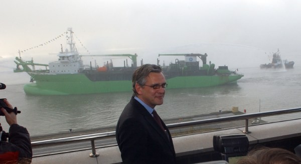  Ausbau f�r die Zukunft: Der fl�mische Ministerpr�sident Kris Peeters bei der Er�ffnung der Vertiefungsarbeiten f�r die Westerschelde