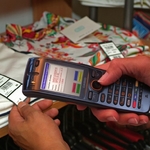 Fast schon Handy-Gr��e: Das DT-X7 von Casio �berzeugt auch durch kompakte Abmessungen