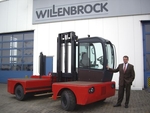 Neu bei Willenbrock: Volker Bamman ber�t Kunden beim Kauf von Vierwege- und Seitenstaplern