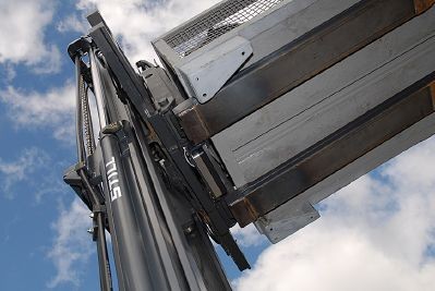 Wiese sehn sehnse nix: Die RFID-Antenne l�sst sich problemlos in die Hubgabel integrieren
