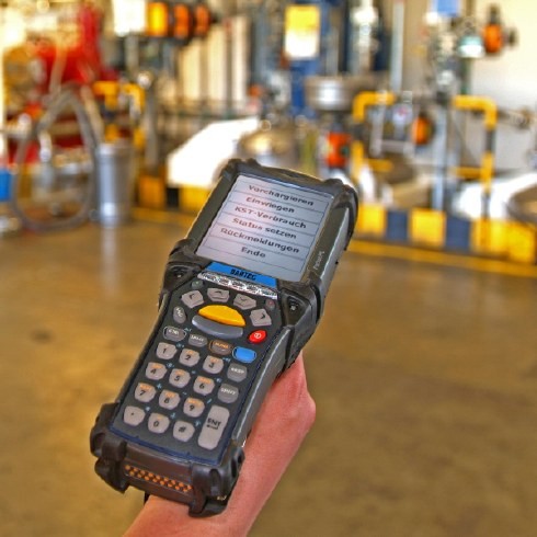 Ex und Top: Die 45 Ex-gesch�tzten Handterminals sind in Schutzart IP64 ausgef�hrt und �berstehen auch St�rze auf Beton