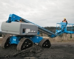 Gel�ndeg�ngigkeit weiter verbessert: Die neuen Modelle S-60 und S-65 Trax verf�gen �ber ein 4-Punkt-Kettenantriebssystem, das fest an der Maschine montiert ist