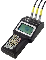 Einfacher Einsatz vor Ort: Der The Parker Service Master Easy von SensoControl ist ein Handmessger�t zum Messen, Speichern und Verarbeiten hydraulischer Parameter