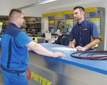 Premiere: In Volmarstein im westf�lischen Wetter bietet Pirtek seit Juni 2008 seinen Hydraulikservice erstmals als Shop-in-Shop bei Europart an