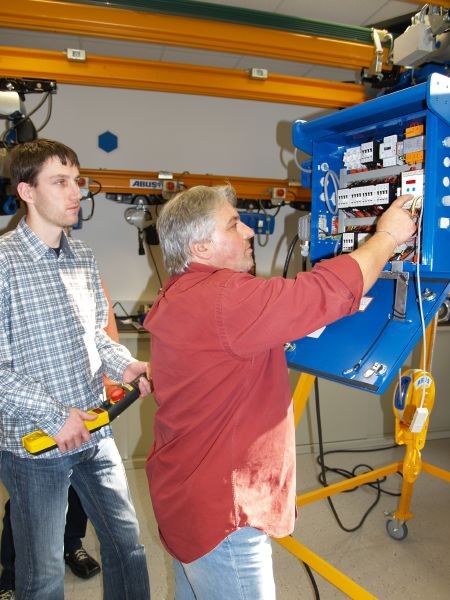 Learning by Doing: Eigenst�ndiges Ausprobieren unter Anleitung vertieft die Lernerfahrung