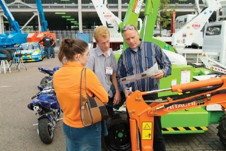 Direkt informieren: Einmal mehr k�nnen sich Interessierte auf der europ�ischen Fachmesse ein sehr genaues Bild �ber die Technik ihres Wunschger�ts machen