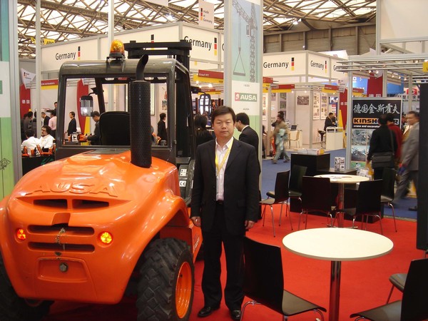 Erfolgreich Pr�senz gezeigt: Das Ausa-Messeteam auf der Bauma China im November in Shanghai