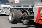Die Tankwagen-Trainingsflotte ist mit St�tzr�dern ausgestattet, damit die Grenzen tats�chlich sicher er-Fahren werden k�nnen
