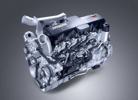 Kompakter Kraftprotz: Der Paccar MX-Motor, der im DAF XF105 f�r Power sorgt. Fotos: DAF Trucks, sk