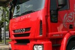 �hnlichkeiten sind nicht zuf�llig: Das Design des Eurocargo kn�ft an die Optik des Stralis an. 