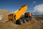 Renault Kerax 8x4 mit Meiller 3-Seitenkipper und Bordmatik