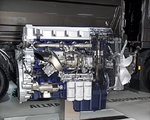 Sauberer 6-Zylinder: Der EEV-Motor f�r die Volvo FH-Baureihe kommt ohne zus�tzlichen Partikelfilter aus