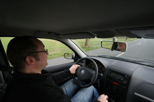 Angenehm zu fahren: Das lange Fahrerhaus des Strada Adventure bietet reichlich Platz
