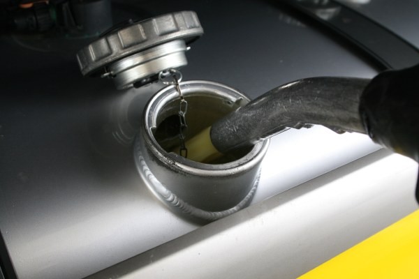 Teurer Sprit: Gerade f�r Transportunternehmen bedeuten die steigenden Preise enorme Probleme